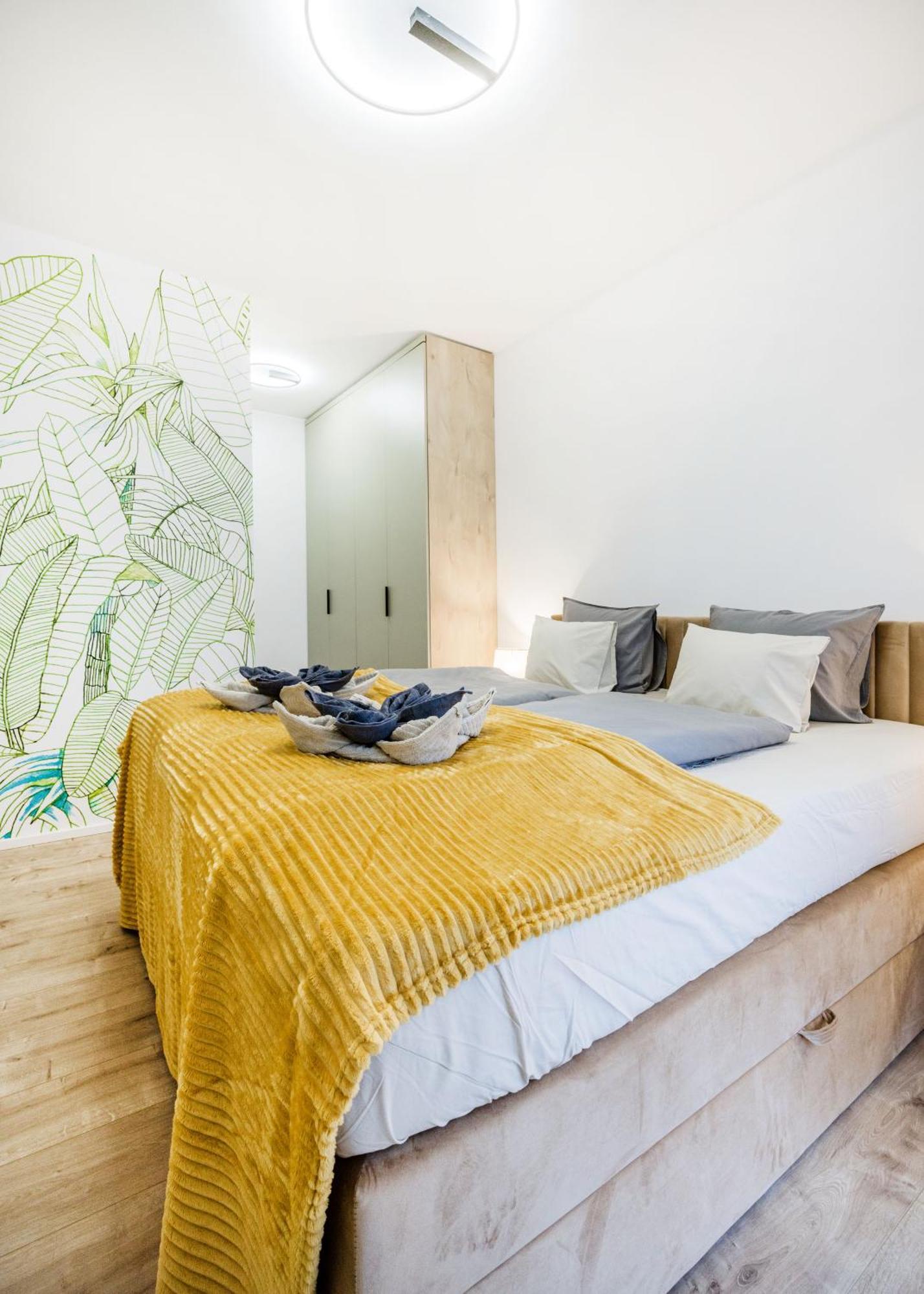 Skyline Living - Penthouse With Terrace And Parking Apartment *