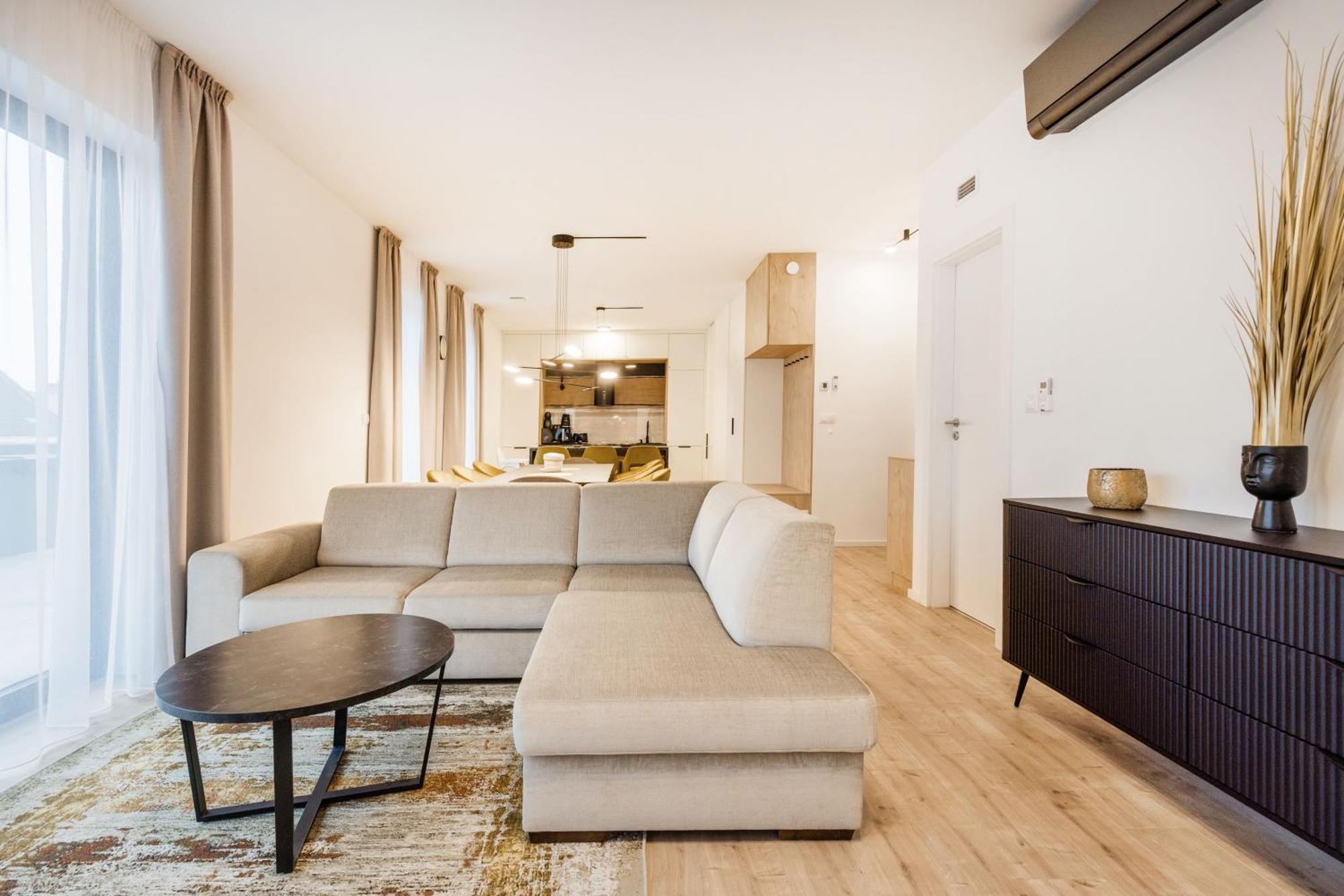 Skyline Living - Penthouse With Terrace And Parking *