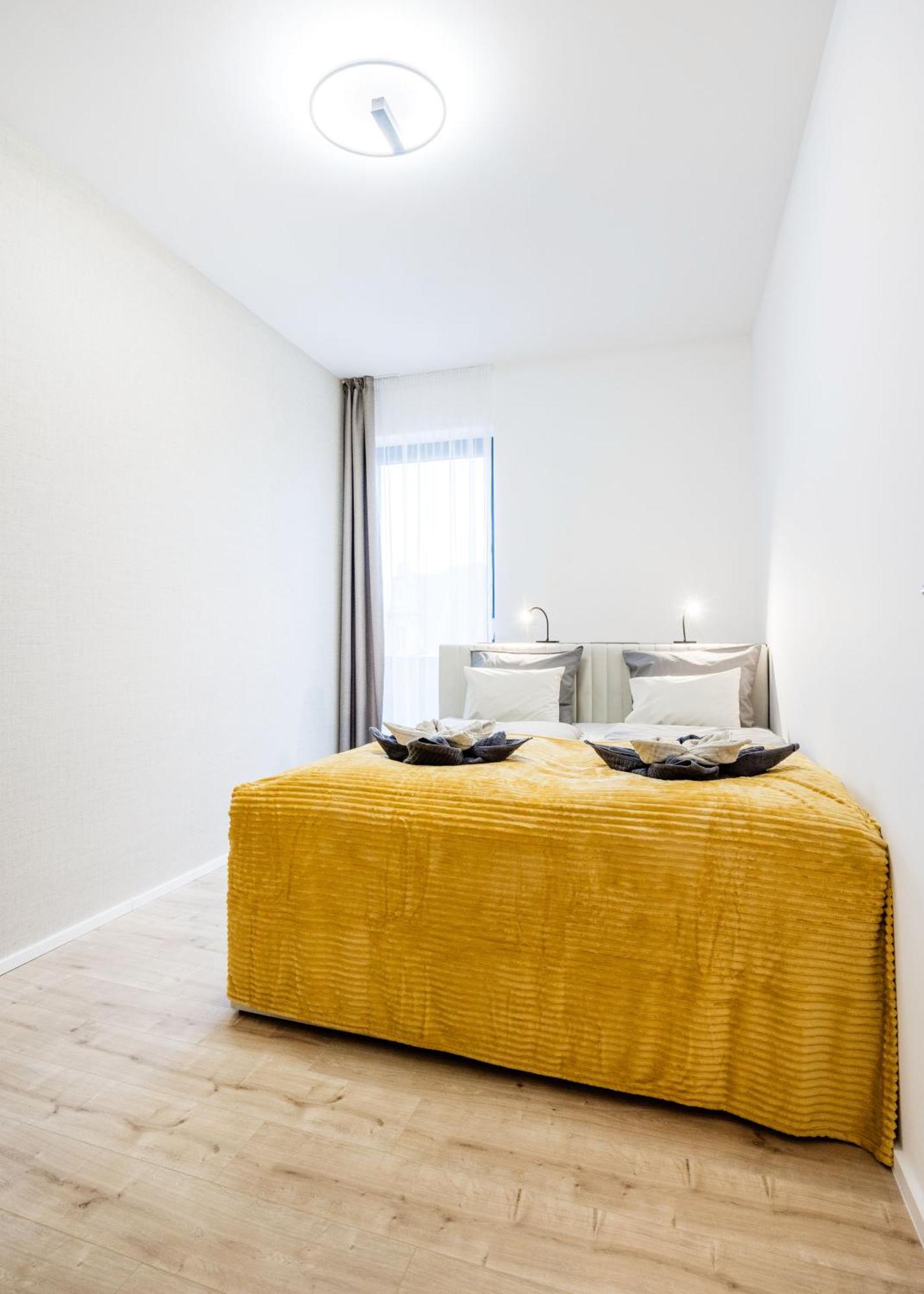 Skyline Living - Penthouse With Terrace And Parking Apartament